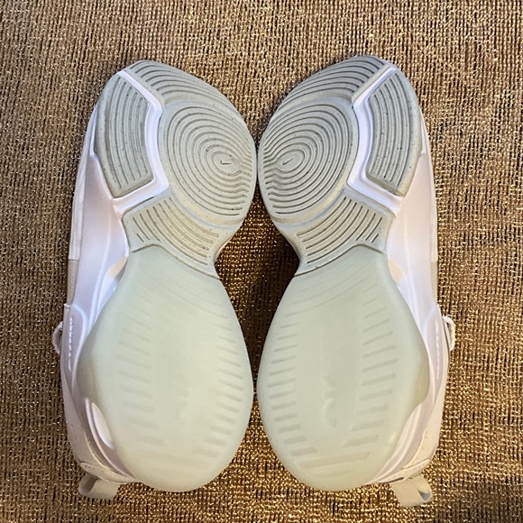 Nike Air Zoom Bella 6 Premium, Summit White Gold, Sz 7, NIB - Picture 4 of 7